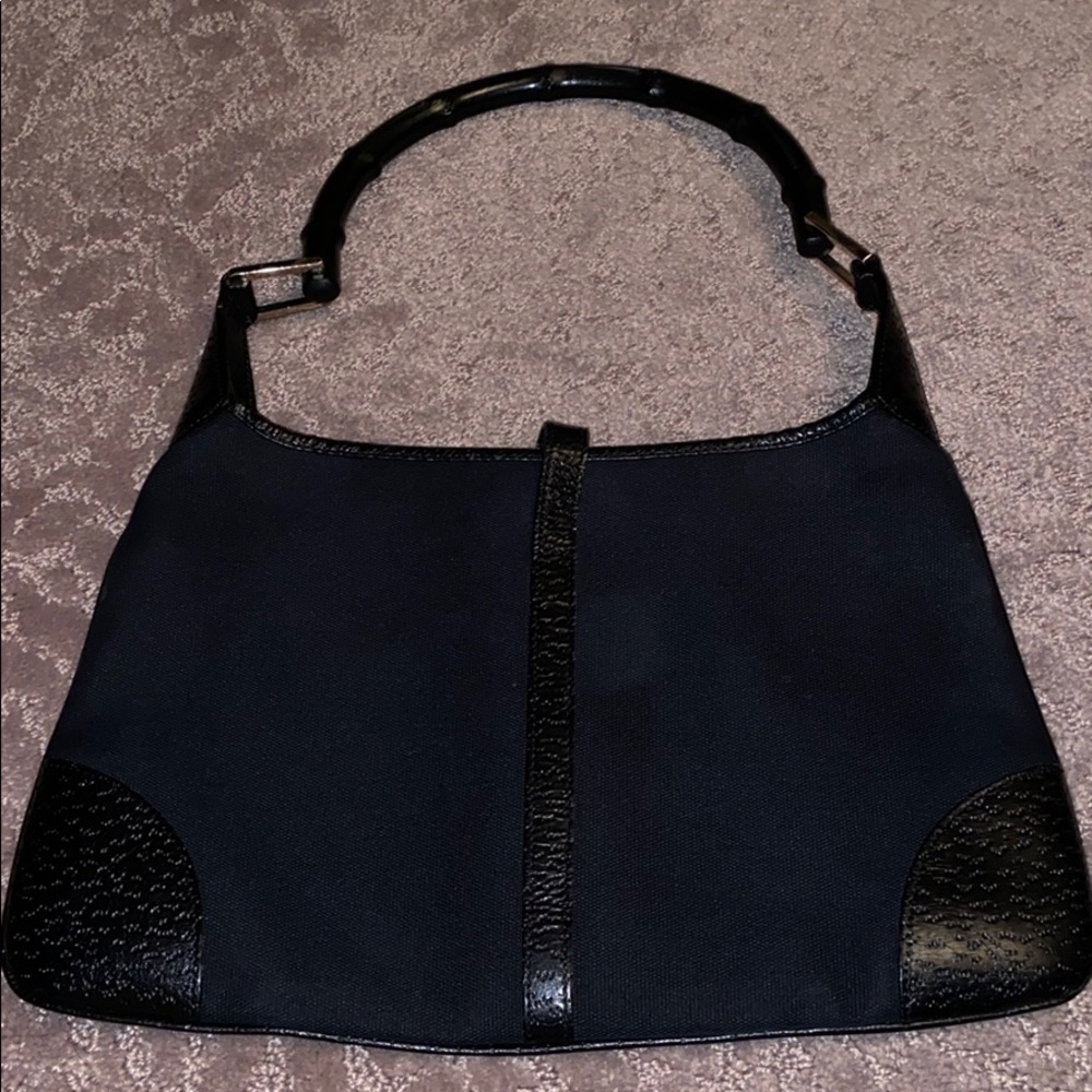 Gucci canvas w/bamboo handle - Picture 2 of 4